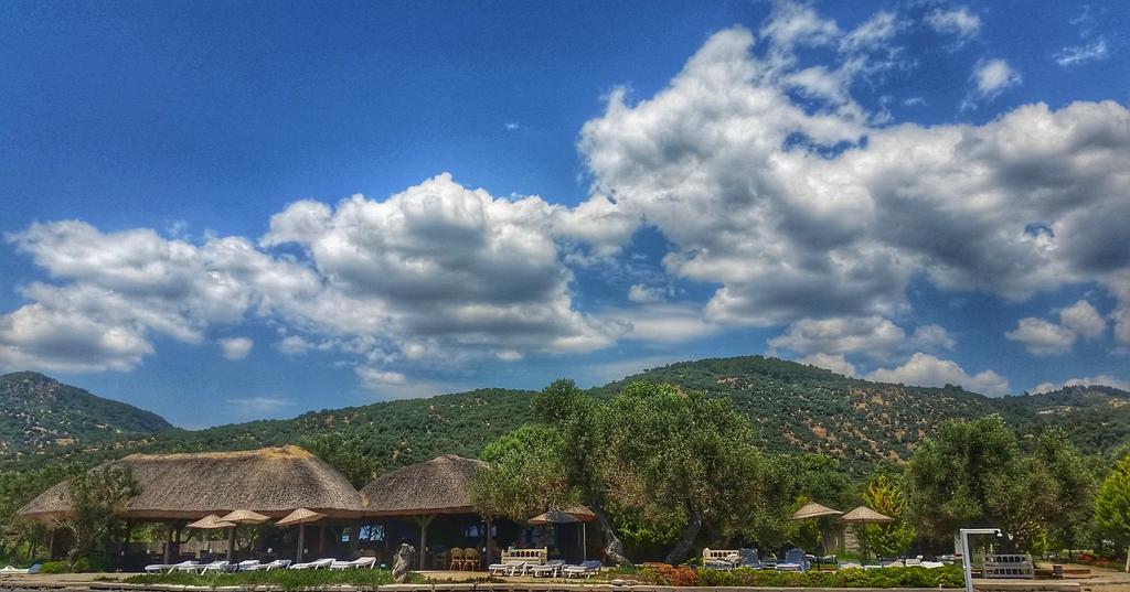 Manici Kasri Hotel คุชุกคูยู ภายนอก รูปภาพ
