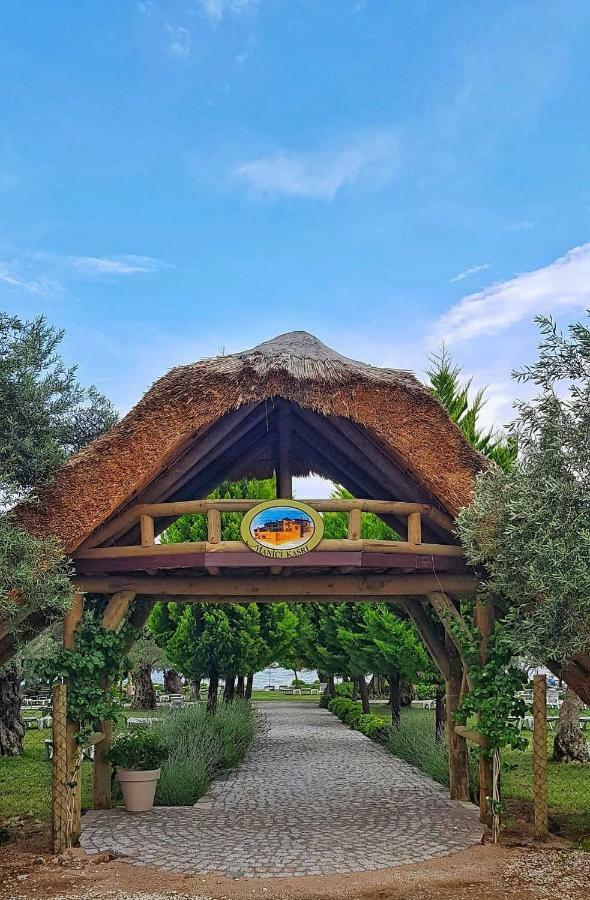 Manici Kasri Hotel คุชุกคูยู ภายนอก รูปภาพ
